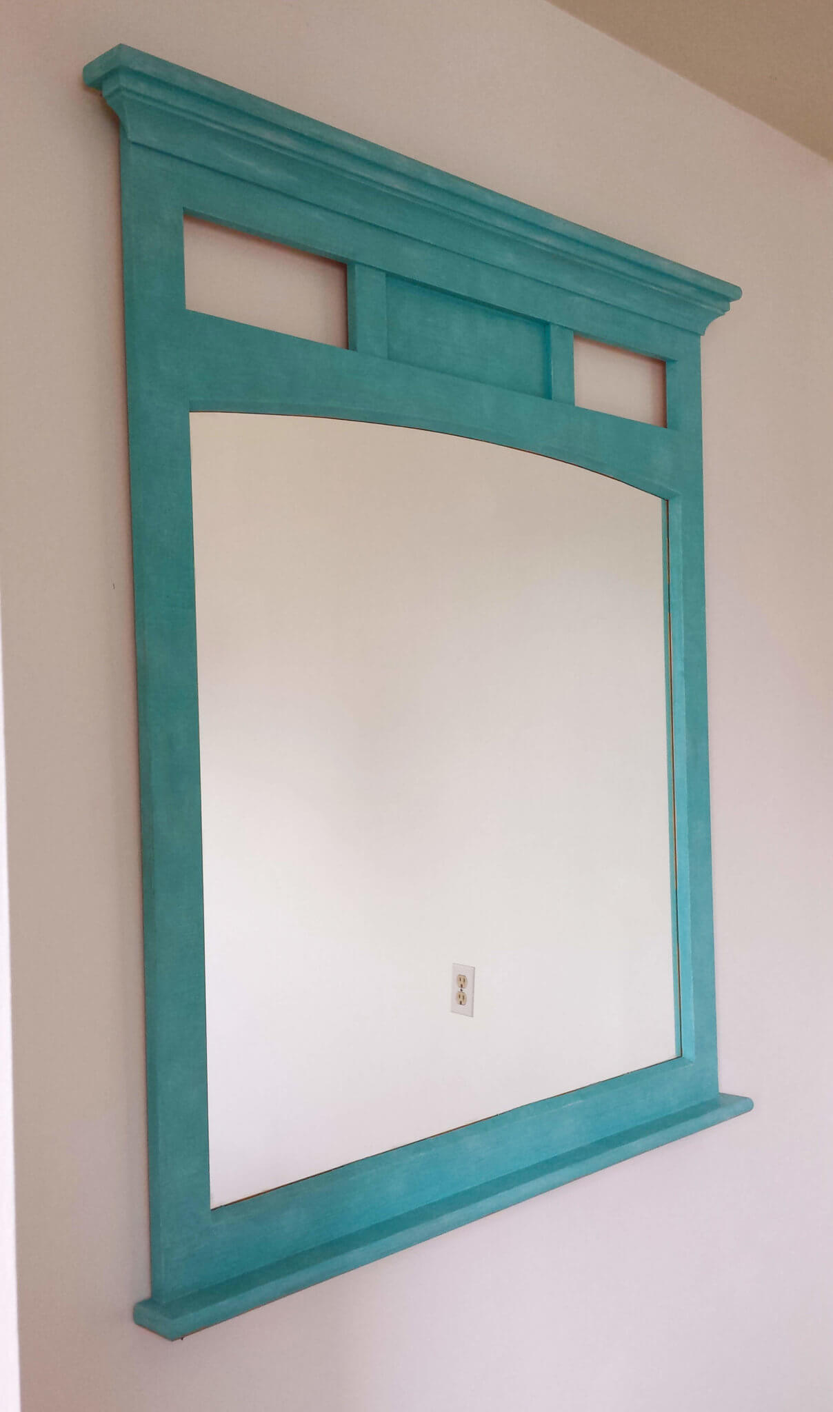 How to Frame a Builder-Grade Mirror - The Turquoise Home