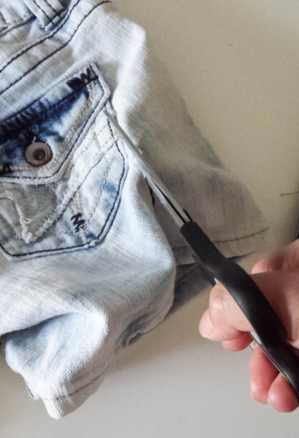 Repurposed Old Jeans Pocket- How To Turn Them To Something Functional